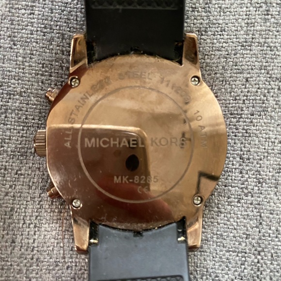 Michael Kors watch - Picture 3 of 3